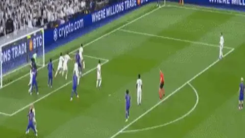 丹尼尔-马尔蒂尼场上表现：24次触球12次抢断，得分6.5分