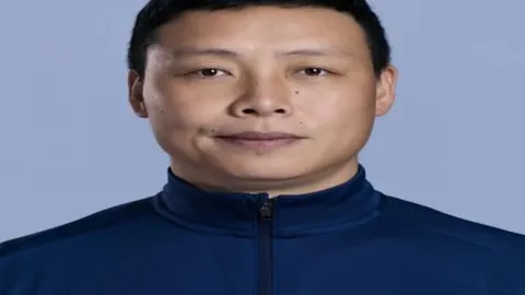 2025年2月23日中超对决：青岛海牛与青岛西海岸2-2握手言和，赛事详细比分分析